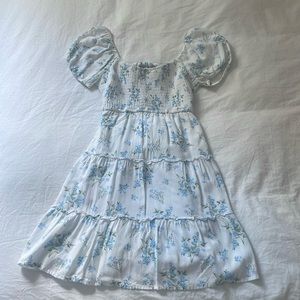 Holister dress, XS, white with blue flowers 🤍💙